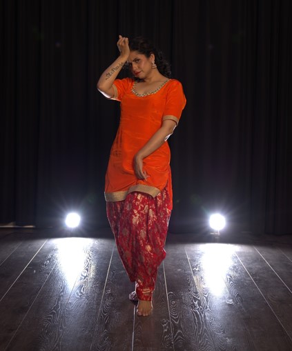 bhagra dancer for calgary students